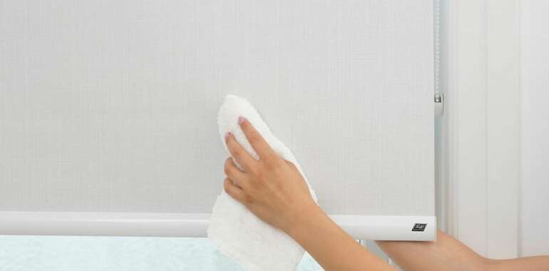 Правила ухода за рулонными шторами: как продлить срок службы изделий